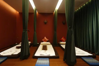 深圳龙岗区泰式按摩的被动瑜伽：当身体被折叠成诗